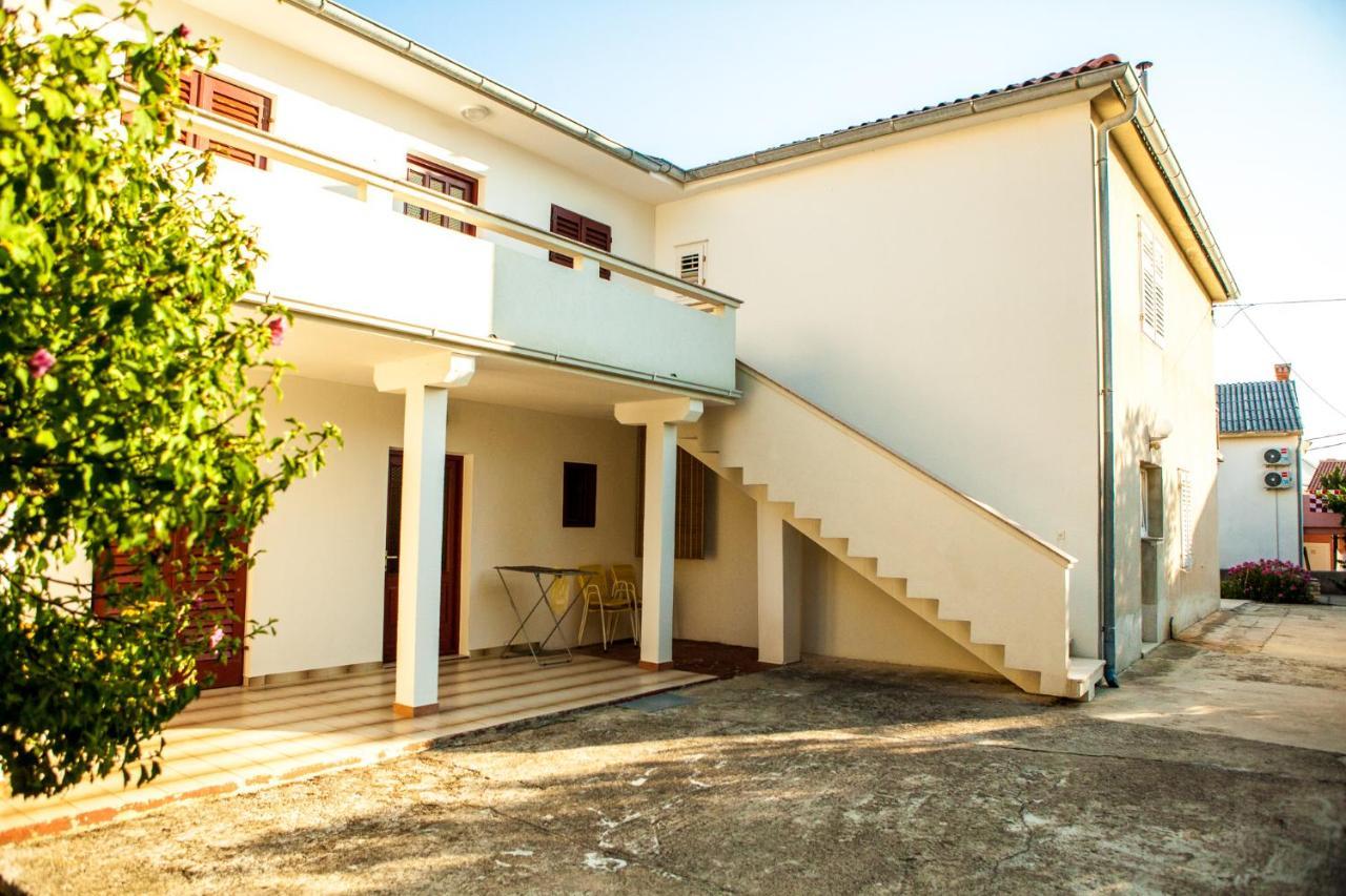 Apartments Alma Novalja Kültér fotó