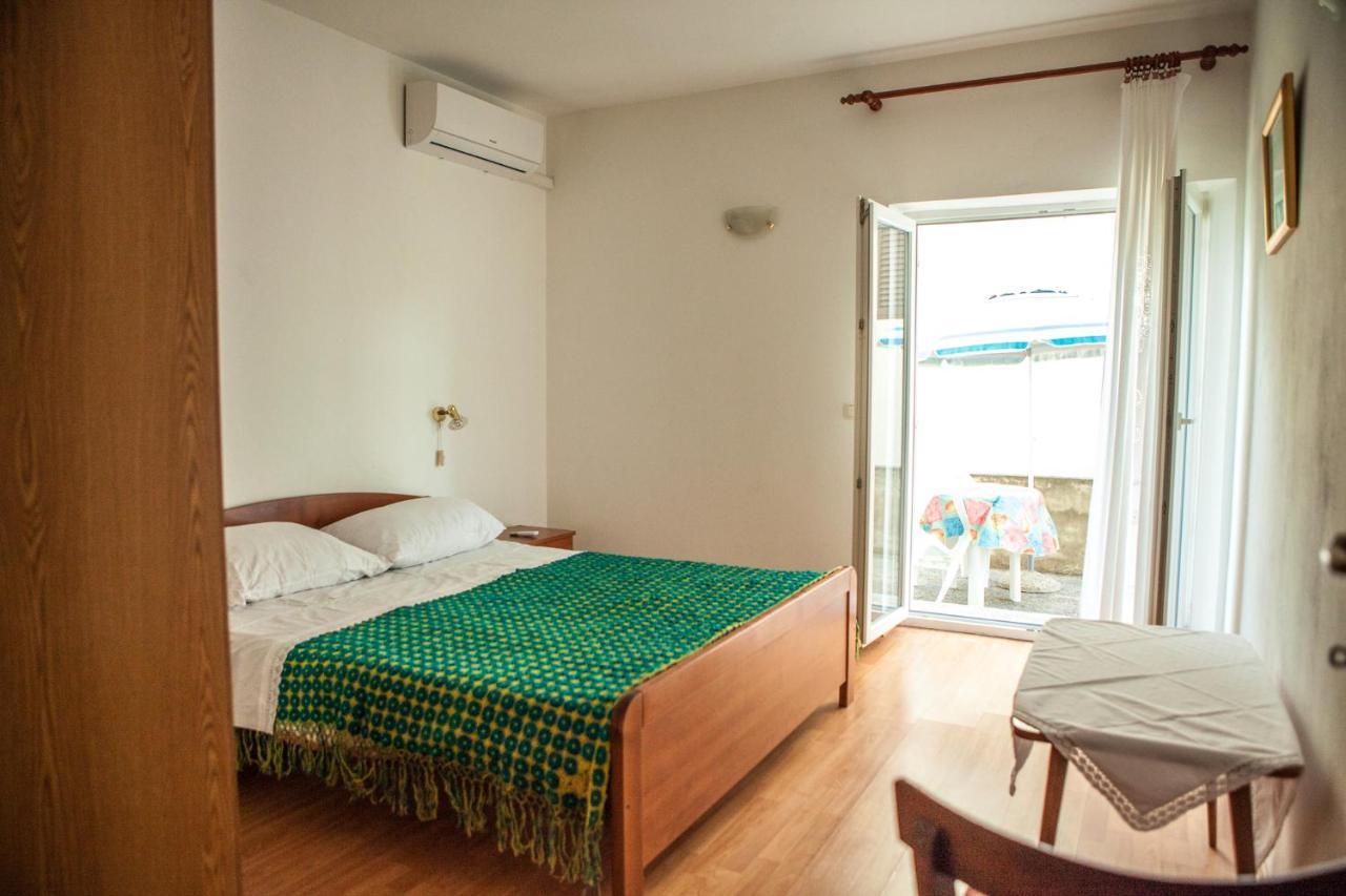 Apartments Alma Novalja Kültér fotó