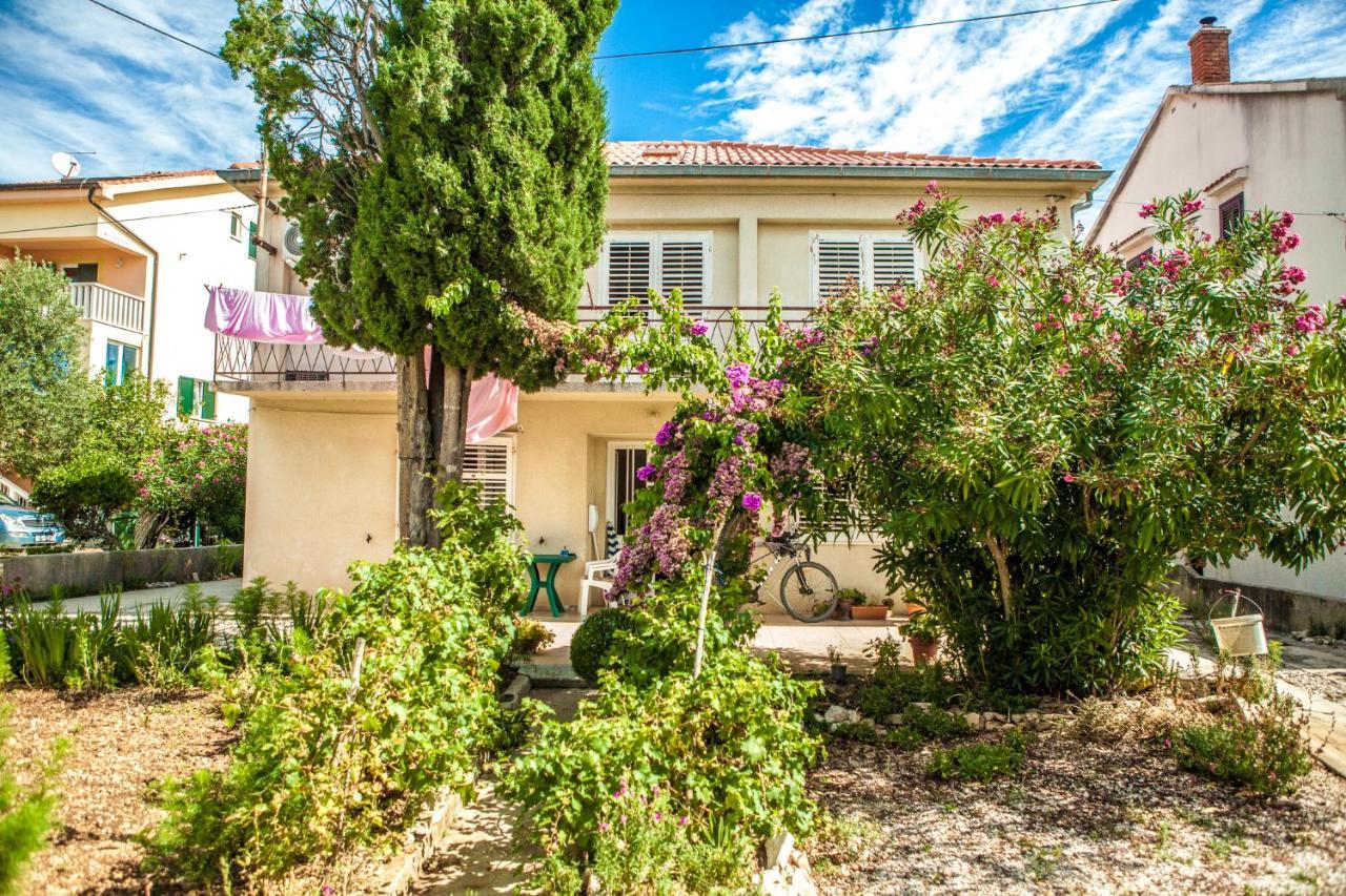 Apartments Alma Novalja Kültér fotó