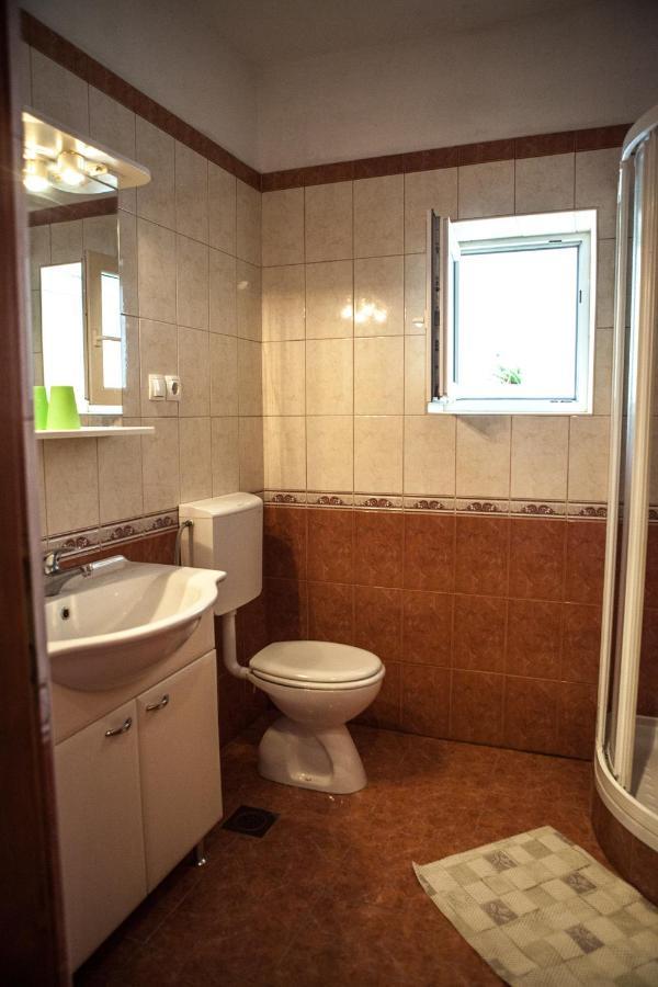 Apartments Alma Novalja Kültér fotó